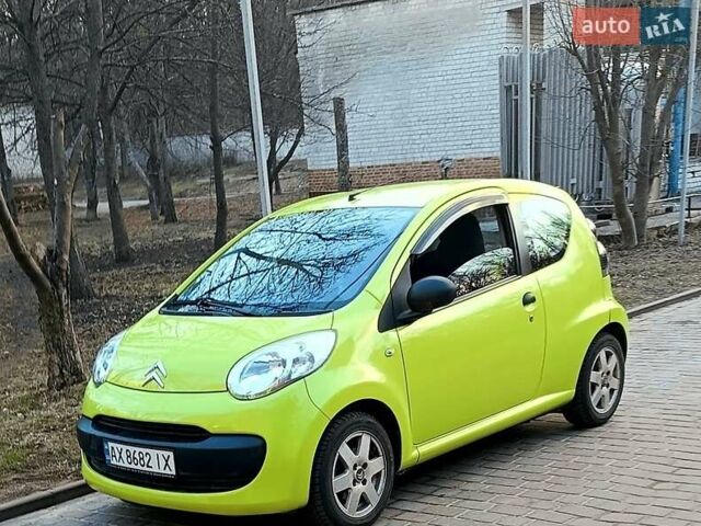 Желтый Ситроен С1, объемом двигателя 1 л и пробегом 190 тыс. км за 4000 $, фото 1 на Automoto.ua