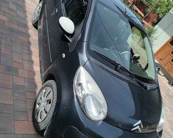 Серый Ситроен С1, объемом двигателя 1 л и пробегом 203 тыс. км за 4500 $, фото 1 на Automoto.ua