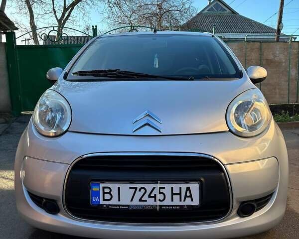 Серый Ситроен С1, объемом двигателя 1 л и пробегом 154 тыс. км за 5100 $, фото 1 на Automoto.ua