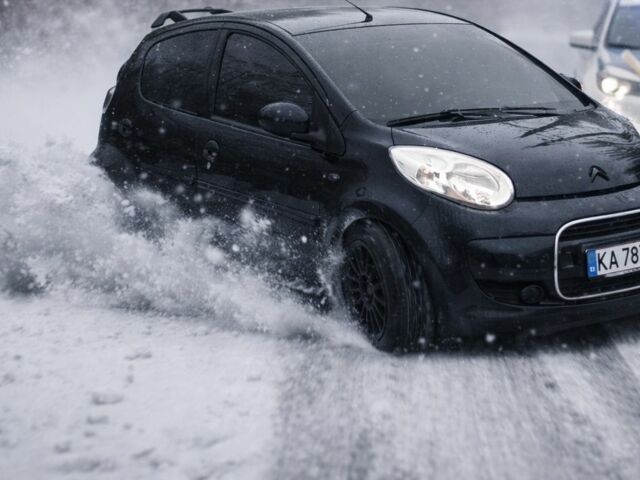 Синій Сітроен С1, об'ємом двигуна 1 л та пробігом 166 тис. км за 4350 $, фото 1 на Automoto.ua