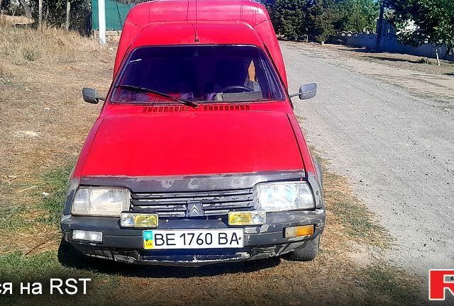 Красный Ситроен С15, объемом двигателя 1.9 л и пробегом 300 тыс. км за 900 $, фото 1 на Automoto.ua