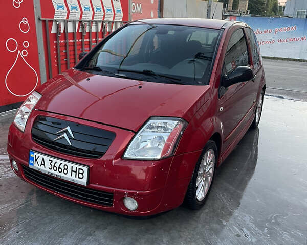 Червоний Сітроен С2, об'ємом двигуна 1.36 л та пробігом 193 тис. км за 3850 $, фото 1 на Automoto.ua
