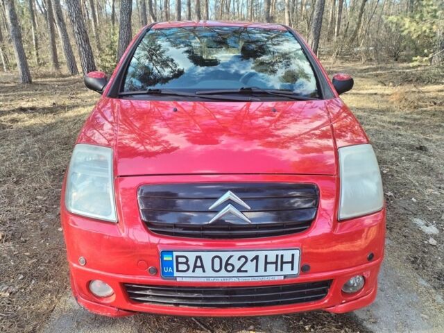 Червоний Сітроен С2, об'ємом двигуна 1.4 л та пробігом 125 тис. км за 3800 $, фото 1 на Automoto.ua