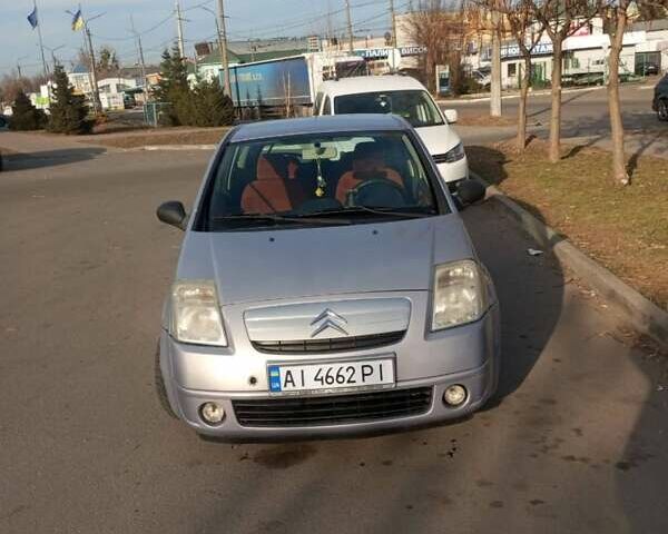 Серый Ситроен С2, объемом двигателя 1.4 л и пробегом 350 тыс. км за 3500 $, фото 1 на Automoto.ua