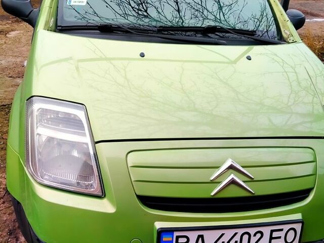 Зеленый Ситроен С2, объемом двигателя 1.1 л и пробегом 194 тыс. км за 3300 $, фото 1 на Automoto.ua