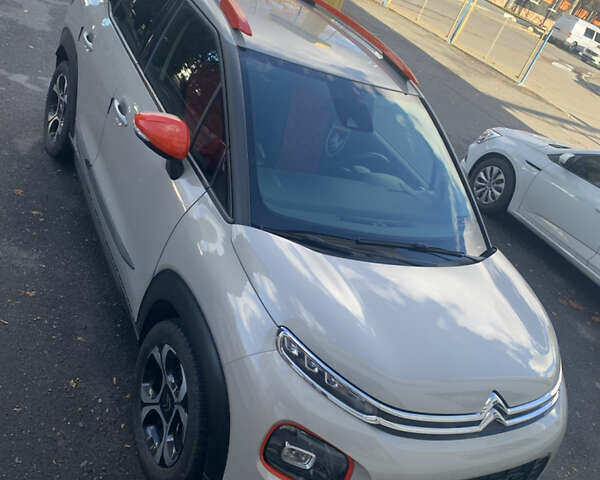 Серый Ситроен C3 Aircross, объемом двигателя 1.5 л и пробегом 67 тыс. км за 17295 $, фото 1 на Automoto.ua