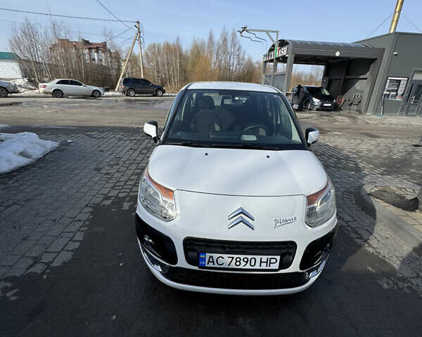 Белый Ситроен С3 Пикассо, объемом двигателя 1.6 л и пробегом 160 тыс. км за 5500 $, фото 1 на Automoto.ua