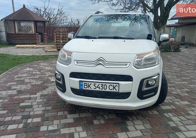Білий Сітроен С3 Пікассо, об'ємом двигуна 1.56 л та пробігом 335 тис. км за 6700 $, фото 1 на Automoto.ua