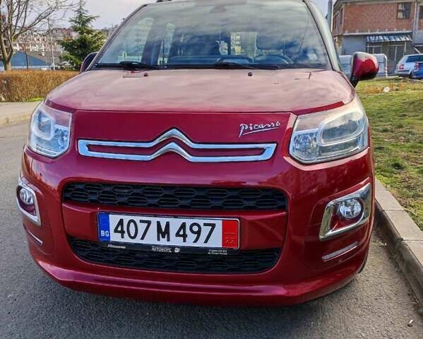 Красный Ситроен С3 Пикассо, объемом двигателя 1.6 л и пробегом 165 тыс. км за 10500 $, фото 1 на Automoto.ua