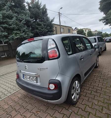 Сітроен С3 Пікассо, об'ємом двигуна 1.4 л та пробігом 239 тис. км за 5500 $, фото 1 на Automoto.ua