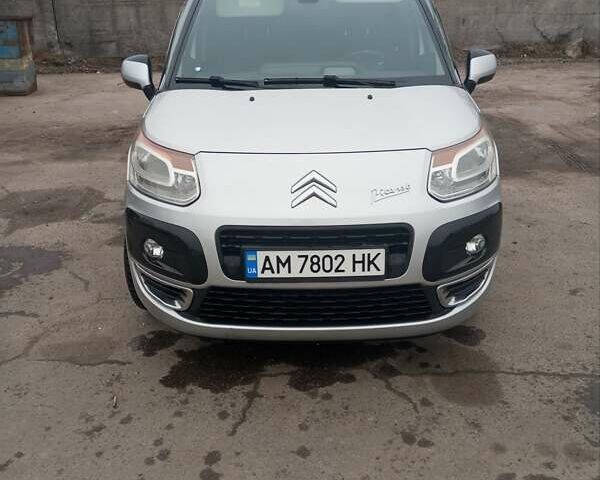 Серый Ситроен С3 Пикассо, объемом двигателя 1.56 л и пробегом 197 тыс. км за 6500 $, фото 1 на Automoto.ua