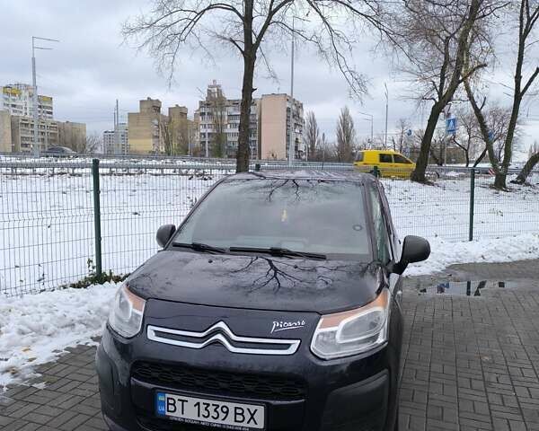 Синий Ситроен С3 Пикассо, объемом двигателя 1.4 л и пробегом 153 тыс. км за 6600 $, фото 1 на Automoto.ua
