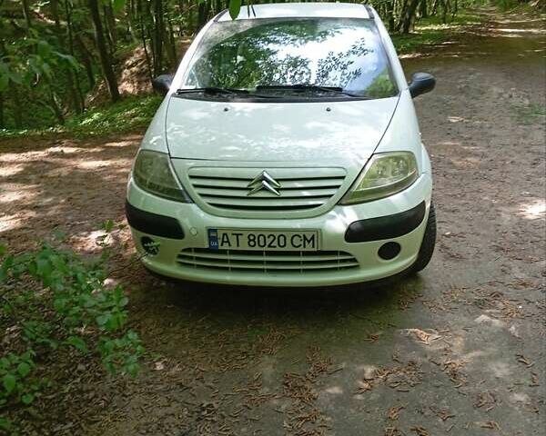 Белый Ситроен С3, объемом двигателя 1.4 л и пробегом 144 тыс. км за 2600 $, фото 1 на Automoto.ua