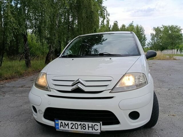 Білий Сітроен С3, об'ємом двигуна 1.12 л та пробігом 198 тис. км за 3300 $, фото 1 на Automoto.ua