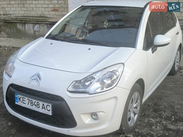 Белый Ситроен С3, объемом двигателя 1.4 л и пробегом 154 тыс. км за 5900 $, фото 1 на Automoto.ua