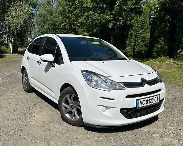Белый Ситроен С3, объемом двигателя 1.4 л и пробегом 180 тыс. км за 5900 $, фото 1 на Automoto.ua