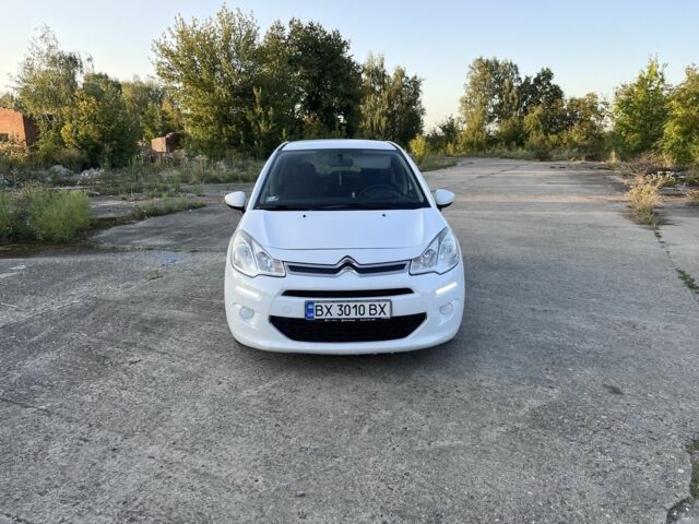 Белый Ситроен С3, объемом двигателя 1.4 л и пробегом 257 тыс. км за 5800 $, фото 1 на Automoto.ua