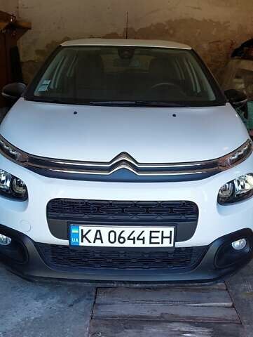 Белый Ситроен С3, объемом двигателя 1.56 л и пробегом 276 тыс. км за 8000 $, фото 1 на Automoto.ua