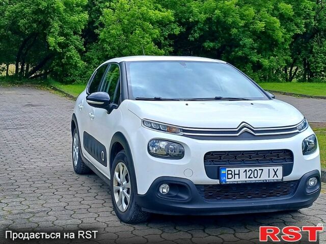 Белый Ситроен С3, объемом двигателя 1.2 л и пробегом 68 тыс. км за 8900 $, фото 1 на Automoto.ua