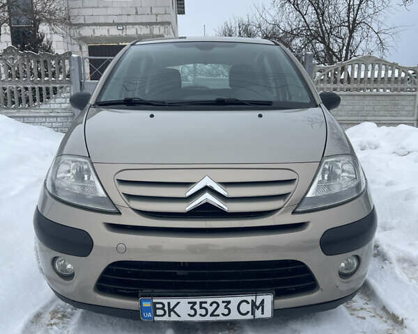 Бежевий Сітроен С3, об'ємом двигуна 1.36 л та пробігом 30 тис. км за 4800 $, фото 1 на Automoto.ua