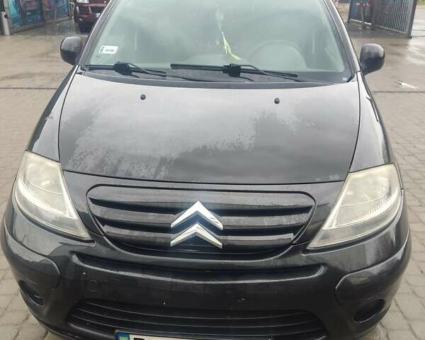 Черный Ситроен С3, объемом двигателя 1.36 л и пробегом 129 тыс. км за 4200 $, фото 1 на Automoto.ua