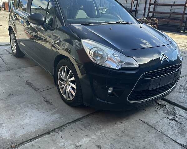 Черный Ситроен С3, объемом двигателя 1.62 л и пробегом 160 тыс. км за 4800 $, фото 1 на Automoto.ua