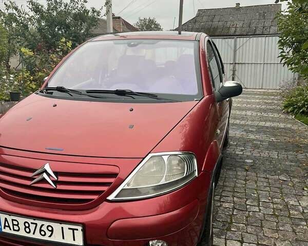 Красный Ситроен С3, объемом двигателя 1.36 л и пробегом 225 тыс. км за 3400 $, фото 1 на Automoto.ua