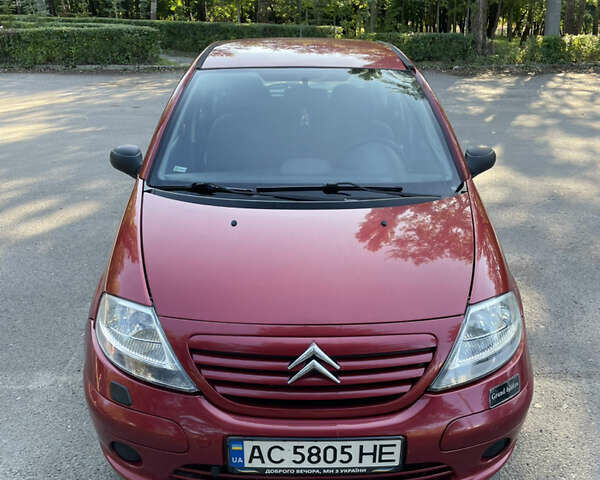 Красный Ситроен С3, объемом двигателя 1.36 л и пробегом 225 тыс. км за 3500 $, фото 1 на Automoto.ua