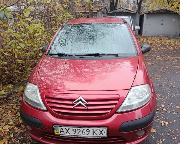 Красный Ситроен С3, объемом двигателя 1.4 л и пробегом 185 тыс. км за 2800 $, фото 1 на Automoto.ua