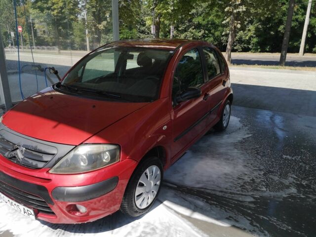 Червоний Сітроен С3, об'ємом двигуна 1.4 л та пробігом 321 тис. км за 3500 $, фото 1 на Automoto.ua