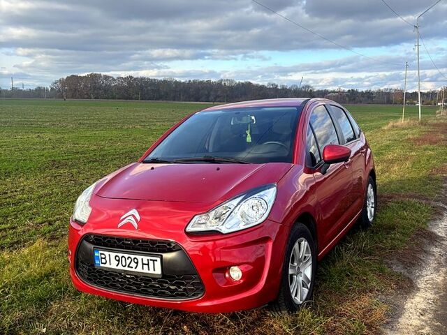 Красный Ситроен С3, объемом двигателя 1.4 л и пробегом 153 тыс. км за 5300 $, фото 1 на Automoto.ua