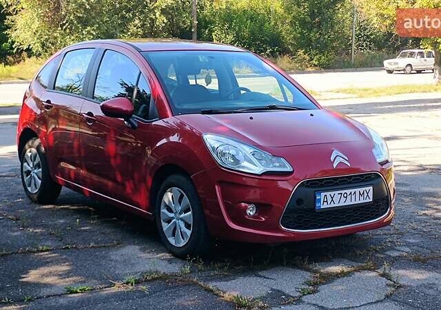Красный Ситроен С3, объемом двигателя 1.4 л и пробегом 274 тыс. км за 4800 $, фото 1 на Automoto.ua