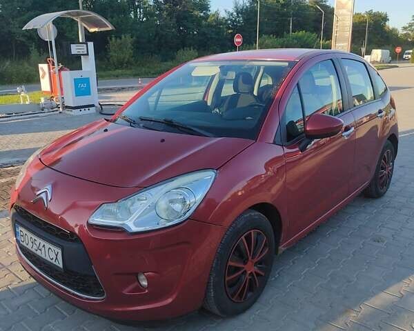 Красный Ситроен С3, объемом двигателя 1.4 л и пробегом 342 тыс. км за 4500 $, фото 1 на Automoto.ua