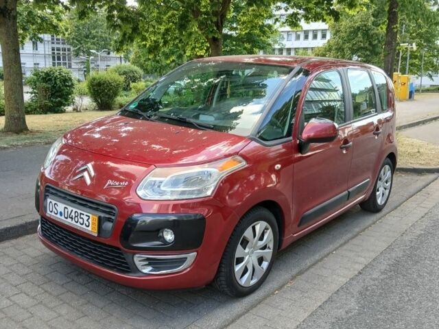 Красный Ситроен С3, объемом двигателя 1.4 л и пробегом 225 тыс. км за 5500 $, фото 1 на Automoto.ua