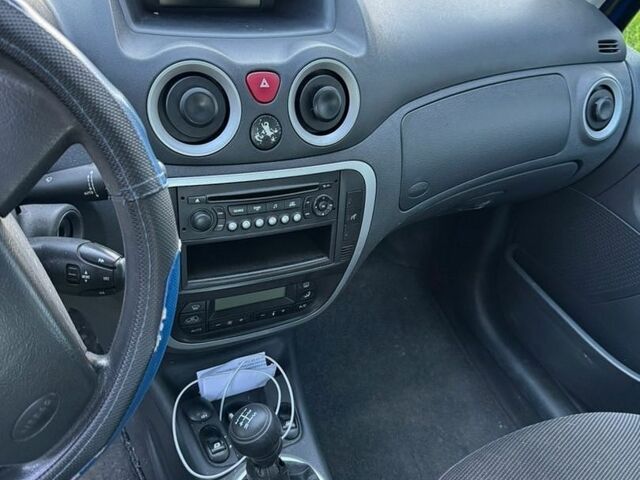 Сітроен С3, об'ємом двигуна 1.4 л та пробігом 230 тис. км за 2700 $, фото 1 на Automoto.ua