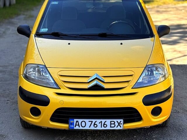 Жовтий Сітроен С3, об'ємом двигуна 1.4 л та пробігом 248 тис. км за 3600 $, фото 1 на Automoto.ua
