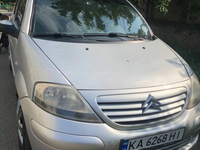 Серый Ситроен С3, объемом двигателя 1.4 л и пробегом 250 тыс. км за 3500 $, фото 1 на Automoto.ua