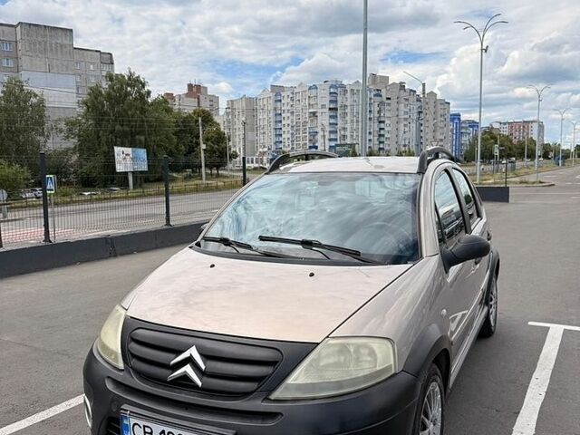 Серый Ситроен С3, объемом двигателя 1.4 л и пробегом 147 тыс. км за 3000 $, фото 1 на Automoto.ua