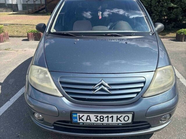 Серый Ситроен С3, объемом двигателя 1.4 л и пробегом 135 тыс. км за 3500 $, фото 1 на Automoto.ua