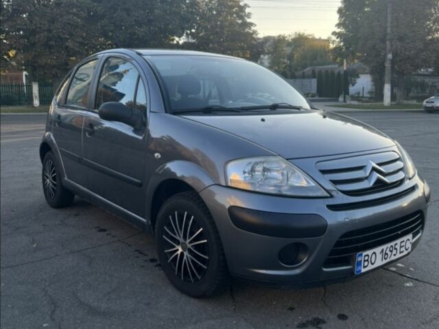 Серый Ситроен С3, объемом двигателя 1.1 л и пробегом 150 тыс. км за 2000 $, фото 1 на Automoto.ua