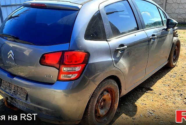 Серый Ситроен С3, объемом двигателя 1.4 л и пробегом 222 тыс. км за 1600 $, фото 1 на Automoto.ua