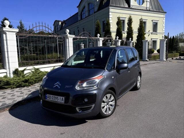 Серый Ситроен С3, объемом двигателя 1.4 л и пробегом 197 тыс. км за 6000 $, фото 1 на Automoto.ua