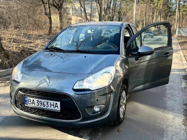 Серый Ситроен С3, объемом двигателя 1.4 л и пробегом 141 тыс. км за 5900 $, фото 1 на Automoto.ua