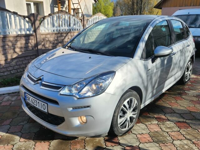 Серый Ситроен С3, объемом двигателя 1.2 л и пробегом 55 тыс. км за 6000 $, фото 1 на Automoto.ua