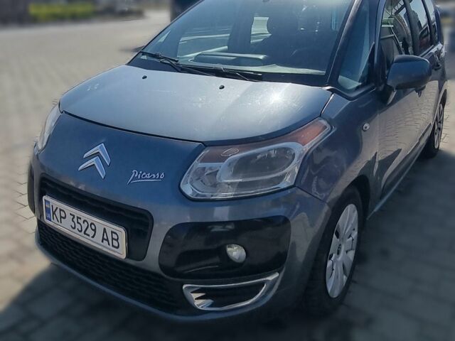 Сірий Сітроен С3, об'ємом двигуна 1.4 л та пробігом 314 тис. км за 5800 $, фото 1 на Automoto.ua