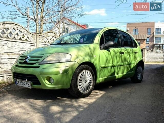 Зеленый Ситроен С3, объемом двигателя 1.36 л и пробегом 237 тыс. км за 3500 $, фото 1 на Automoto.ua