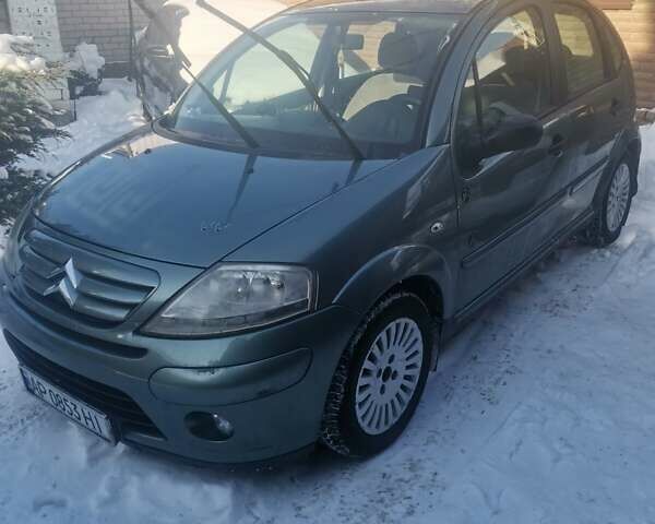 Зелений Сітроен С3, об'ємом двигуна 1.36 л та пробігом 247 тис. км за 3500 $, фото 1 на Automoto.ua