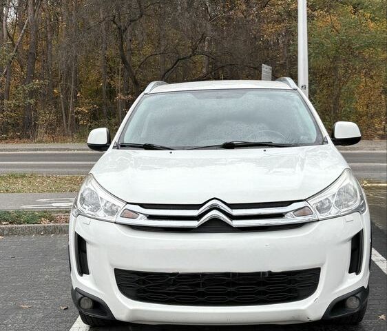Белый Ситроен С4 Аиркросс, объемом двигателя 2 л и пробегом 233 тыс. км за 11500 $, фото 1 на Automoto.ua