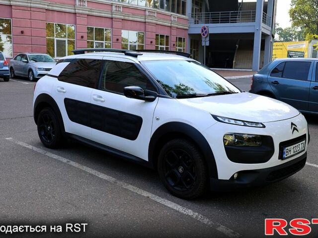 Белый Ситроен C4 Кактус, объемом двигателя 1.2 л и пробегом 120 тыс. км за 8900 $, фото 1 на Automoto.ua
