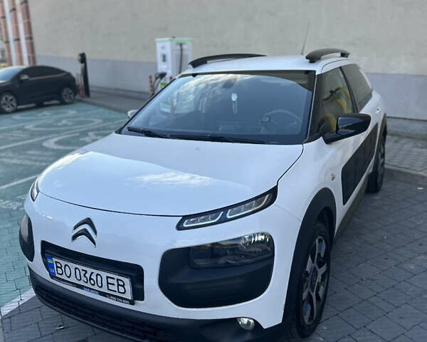 Белый Ситроен C4 Кактус, объемом двигателя 1.2 л и пробегом 130 тыс. км за 9500 $, фото 1 на Automoto.ua